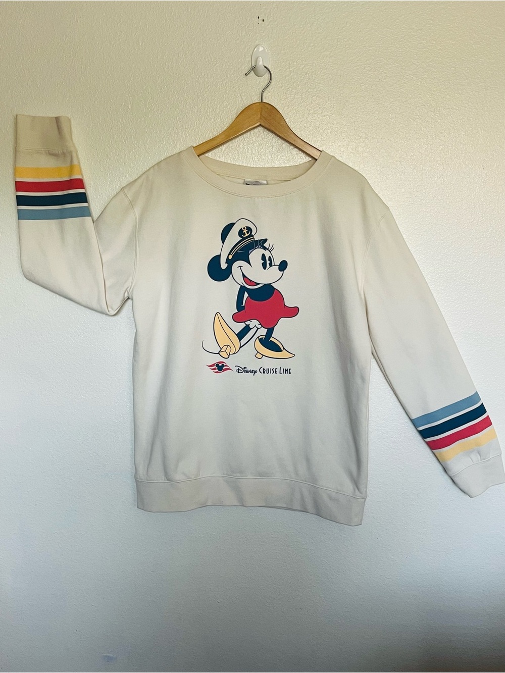 Disney Cruise Line Minnie Mouse Cream Graphic Sweatshirt 2X